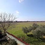Apolo - Pool & Garden Retreat