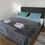 Apolo - Pool & Garden Retreat Apartman Pula