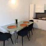 Apartman Apolo - Pool & Garden Retreat *