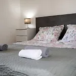 Apartman Apolo - Pool & Garden Retreat
