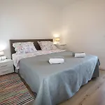 Apolo - Pool & Garden Retreat Pula
