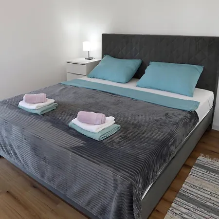 Apolo - Pool & Garden Retreat Apartman Pula