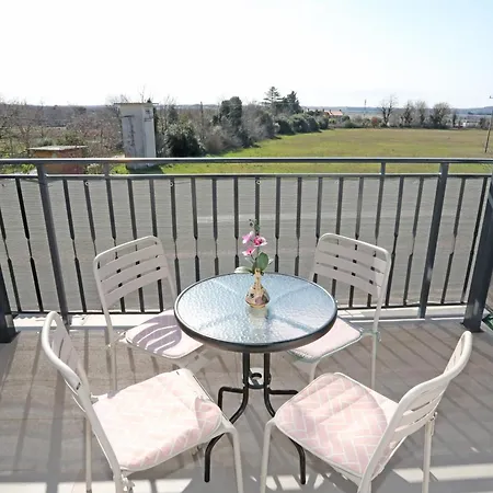 Apolo - Pool & Garden Retreat Apartman Pula
