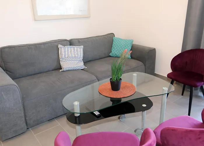 Apartmán Apolo - Pool & Garden Retreat *