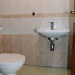 Apolo - Pool & Garden Retreat Apartment *