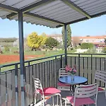 Apolo - Pool & Garden Retreat Apartman *