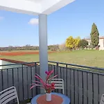 Apartment Apolo - Pool & Garden Retreat Pula
