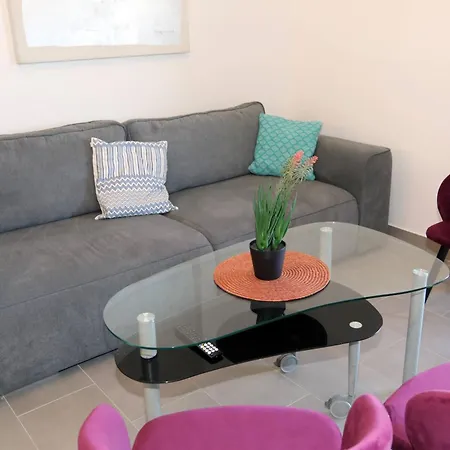 Appartement Apolo - Pool & Garden Retreat *