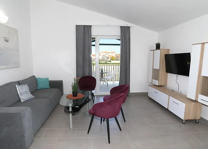 Apolo - Pool & Garden Retreat דירה פולה