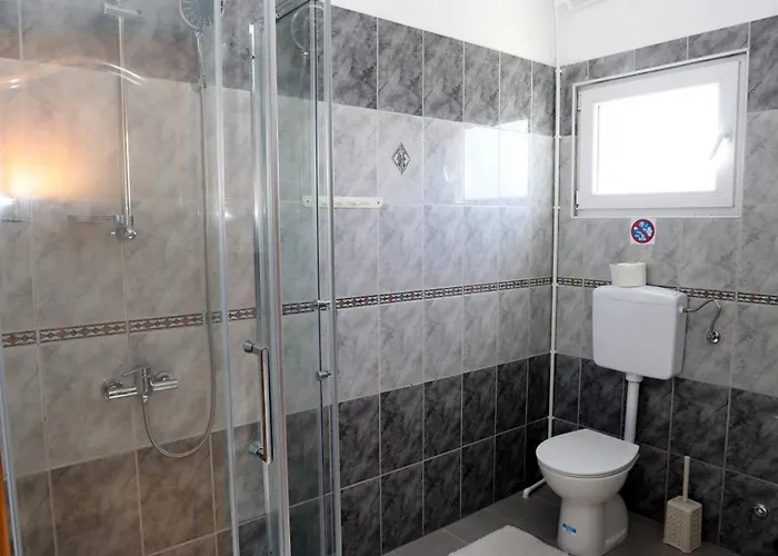 דירה Apolo - Pool & Garden Retreat *