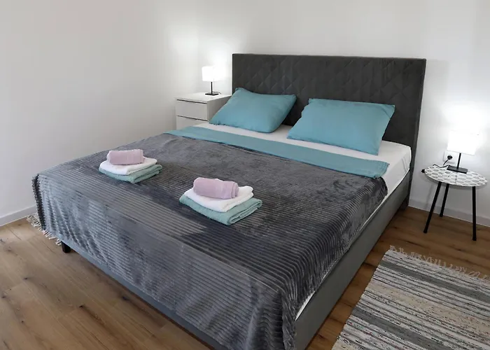 Apolo - Pool & Garden Retreat דירה פולה