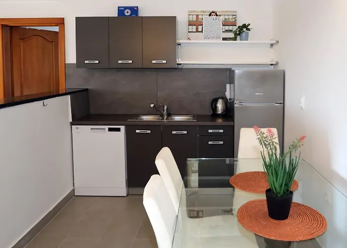 Apolo - Pool & Garden Retreat דירה פולה