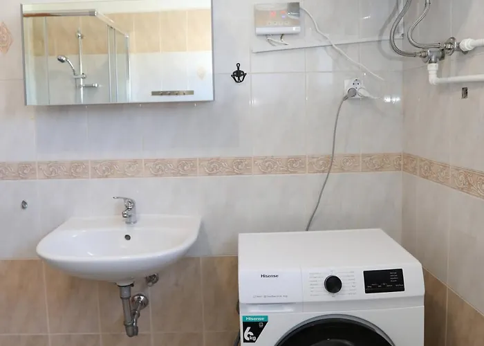 דירה Apolo - Pool & Garden Retreat *