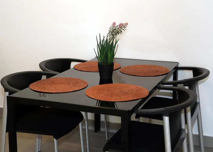 Apolo - Pool & Garden Retreat דירה פולה