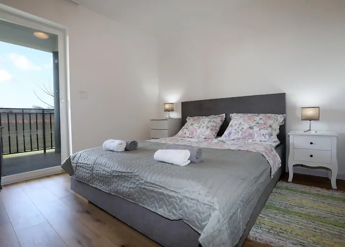 Apolo - Pool & Garden Retreat