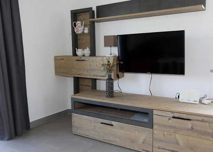 Apolo - Pool & Garden Retreat דירה פולה